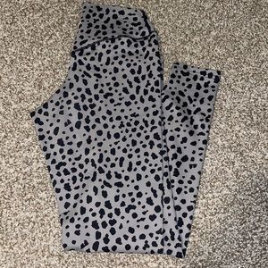 Balance Athletica Kingdom Collection - Snow leopard